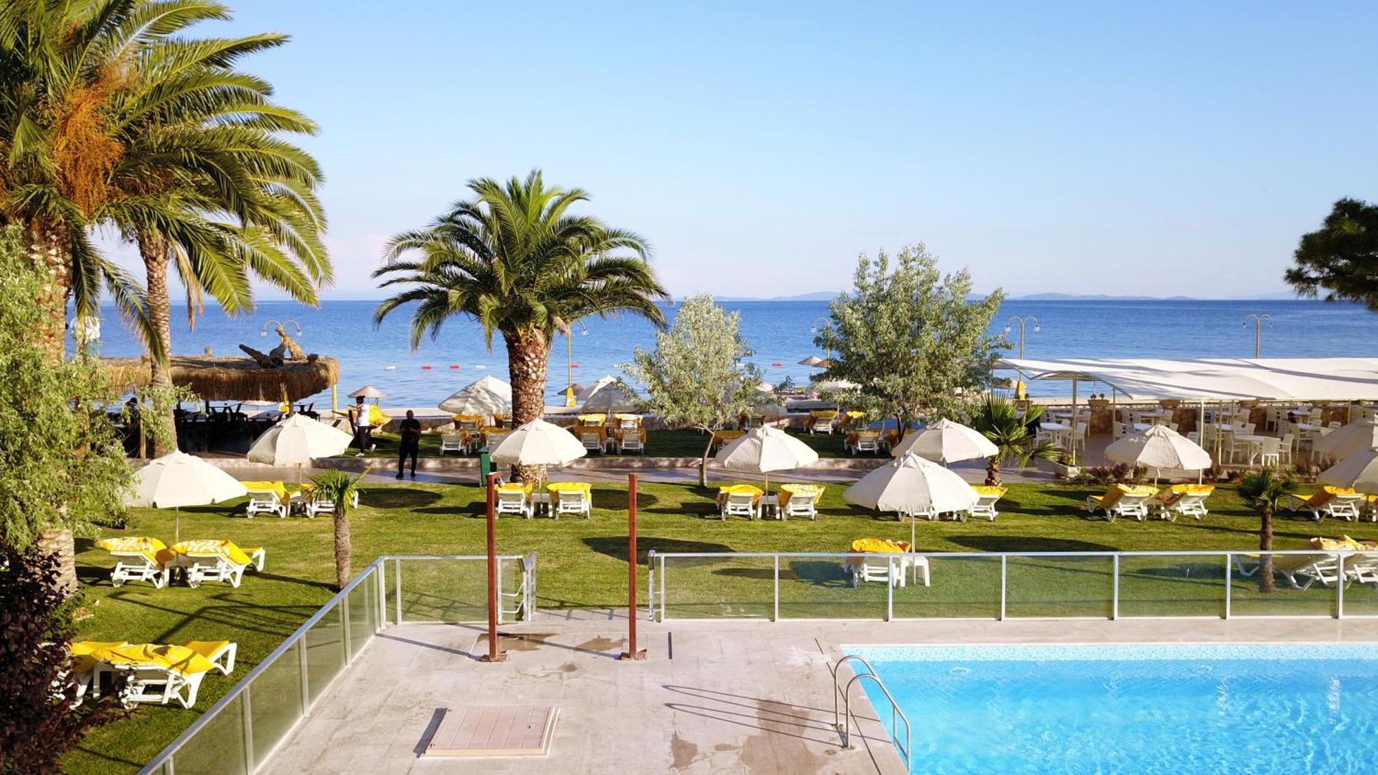 Palm Beach Hotel Küçükkuyu Ngoại thất bức ảnh